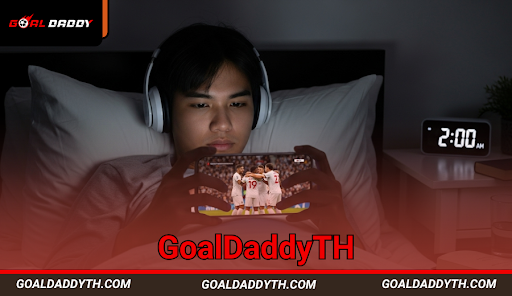 แฟนบอลไทยสตรีมการแข่งขันพรีเมียร์ลีกช่วงดึกบนมือถือในปี 2568